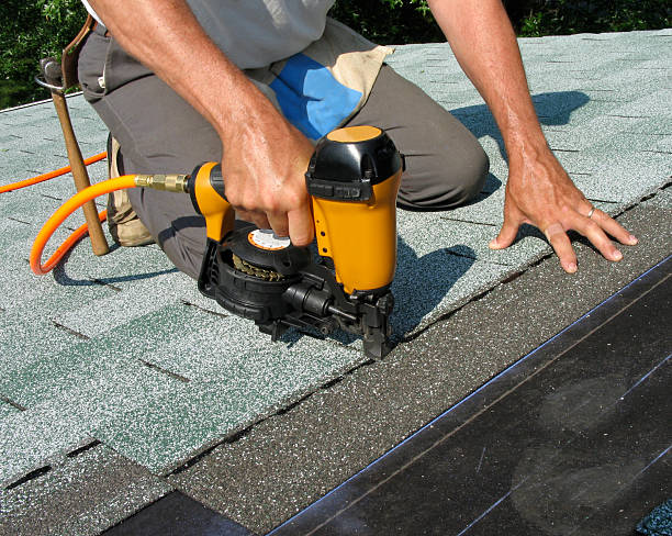 Best Roof Gutter Cleaning  in Quincy, WA